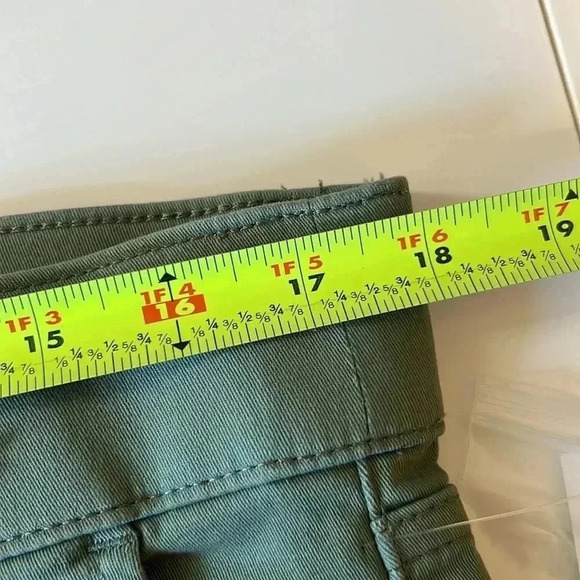 Gloria Vanderbilt Cropped Pants NWT - Picture 8 of 10